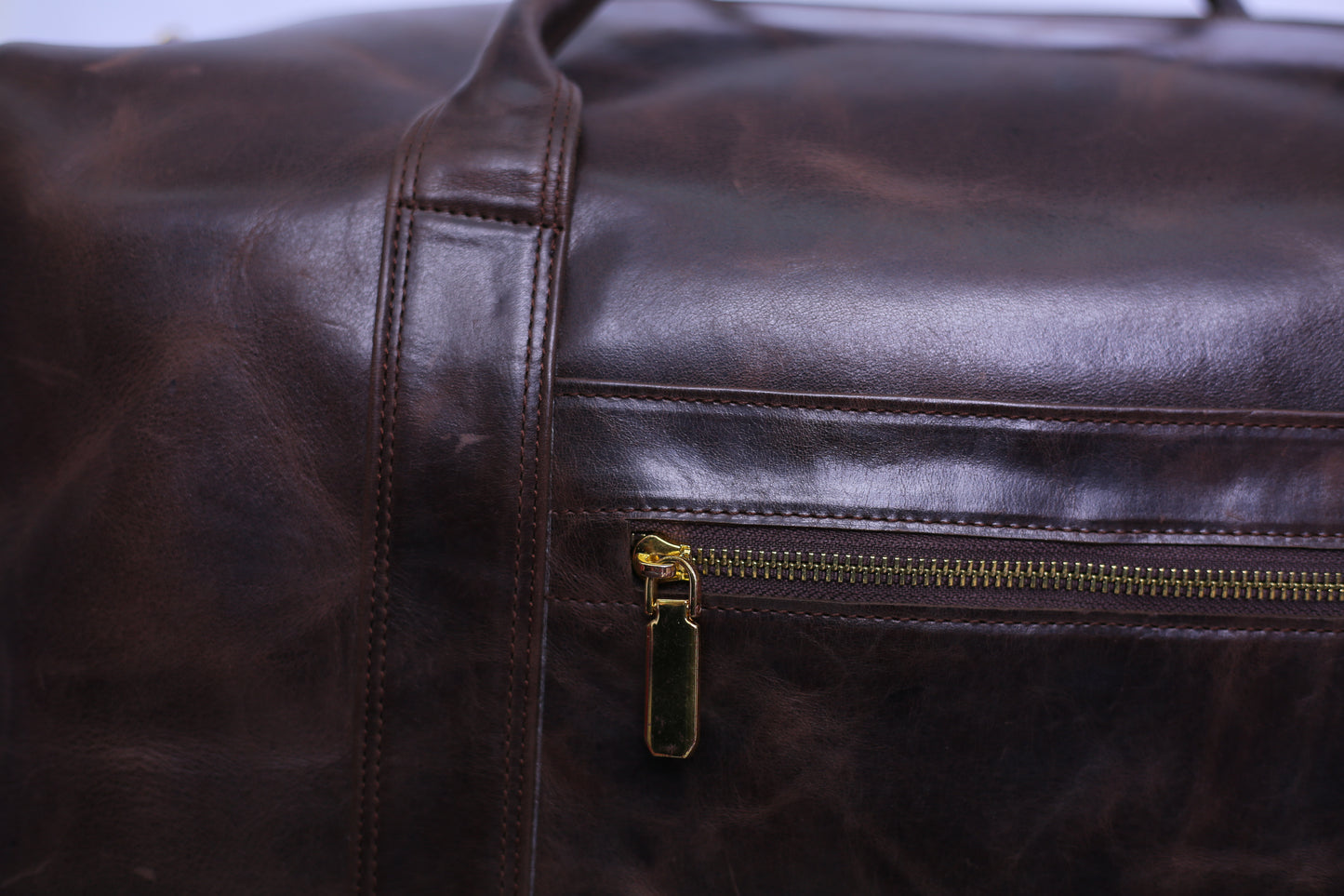 Versatile and stylish duffle bag designed for the Modern Traveler