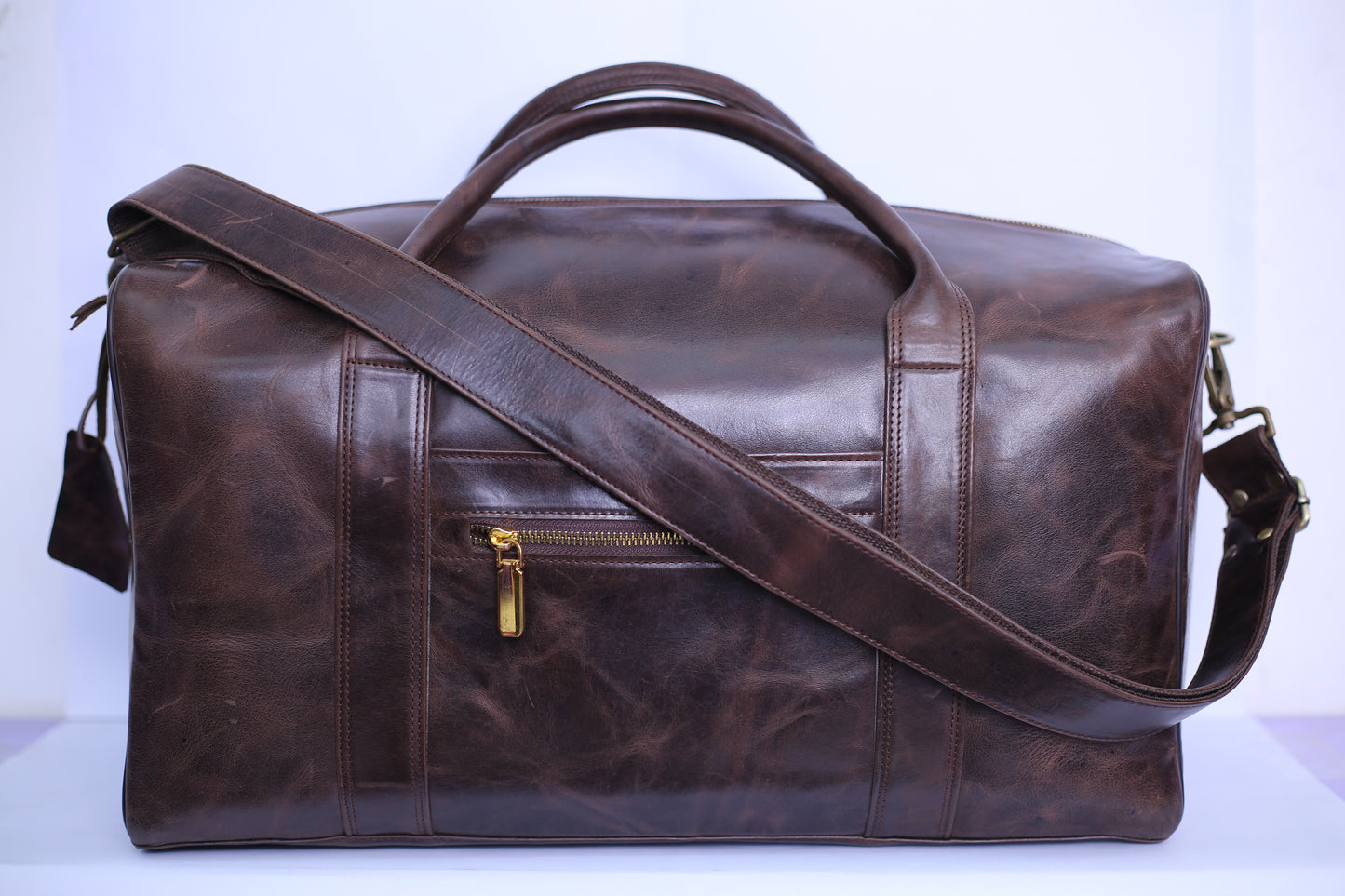 Versatile and stylish duffle bag designed for the Modern Traveler